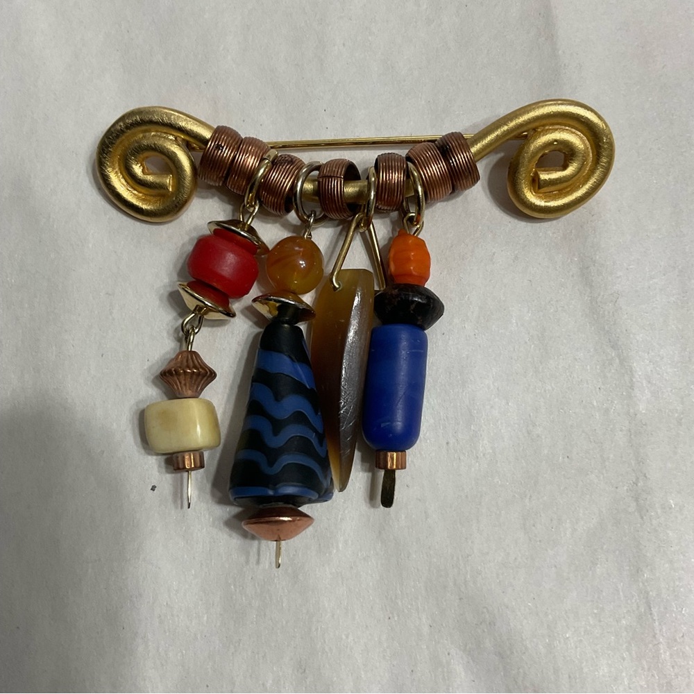 BEAUTIFUL BROOCH